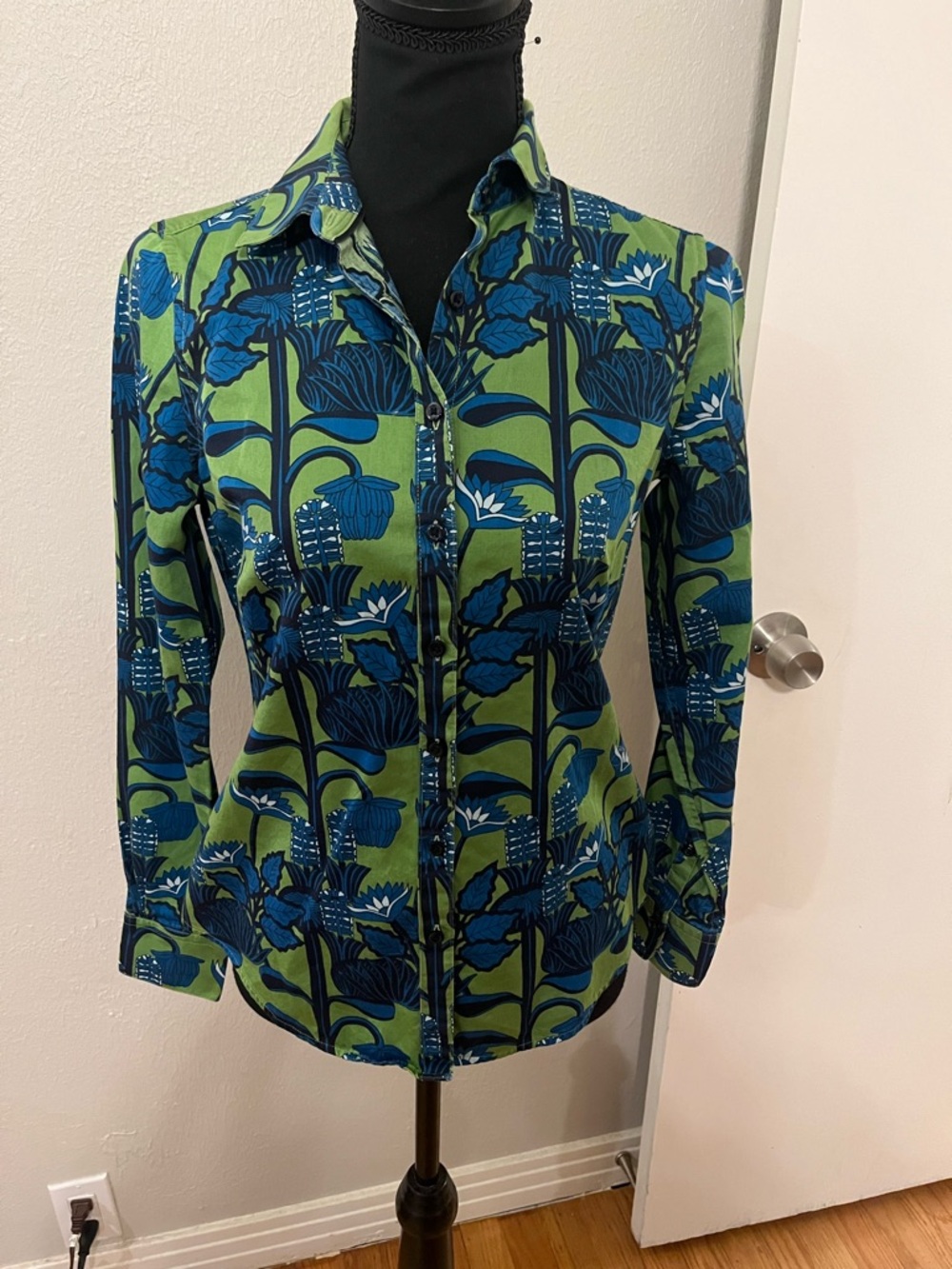 Brooks Brothers Green and Blue Floral Button-Down Shirt Vintage Size 2